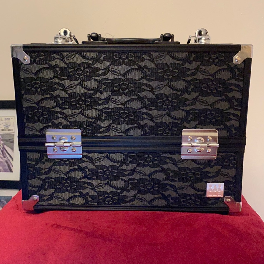 Caboodles Organizing Make Up Case